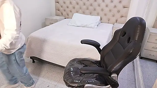 JhoanLeandro online show from 03.04.26