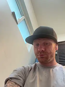 ohyeaitsme444 online show from 02.01.25