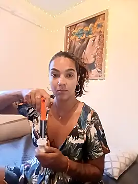 Snapshot of Pantaneirasexy chatting on 02.14.25 Pantaneirasexy online show from 02.14.25
