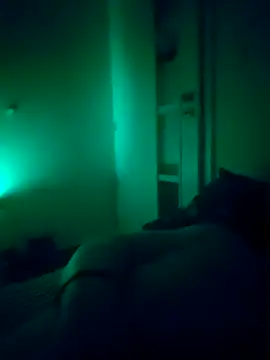 bouraktom6 online show from 10.18.25