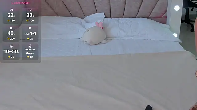 leahaltomm online show from 11.10.25