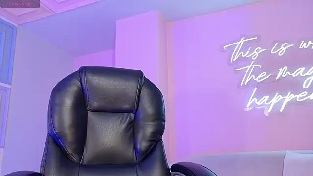 AmaiaHaywood online show from 11.12.25