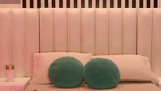 AmaiaHaywood online show from 01.08.26