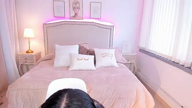 Daphne chers online show from 02.16.25