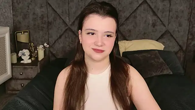 Snapshot of Pauline_Heaven chatting on 11.26.25 Pauline Heaven online show from 11.26.25