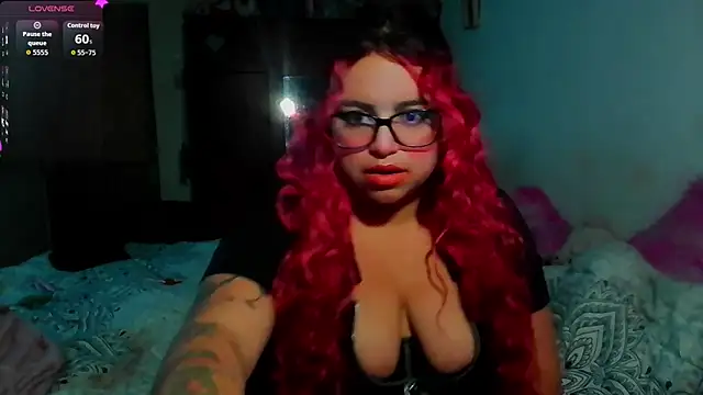 Snapshot of EstefyTabbo chatting on 07.14.26 EstefyTabbo online show from 07.14.26
