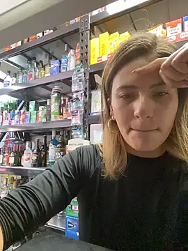 Andrea18 blonde online show from 04.04.26