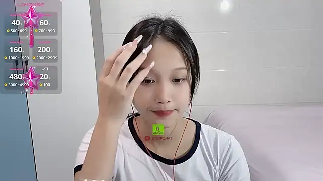 xunian71O online show from 02.18.25