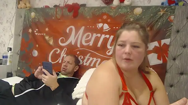 Snapshot of Lars-Lola chatting on 12.04.25 Lars-Lola online show from 12.04.25