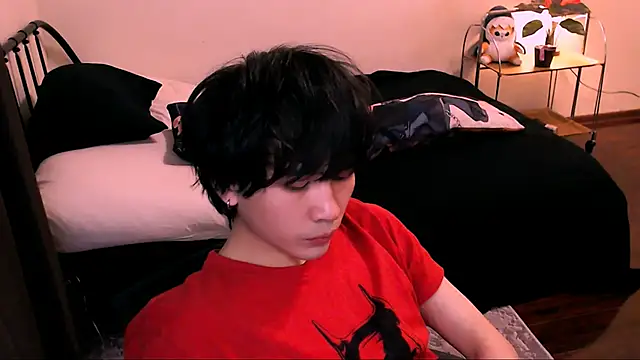 Snapshot of rennnuts chatting on 11.05.25 rennnuts online show from 11.05.25