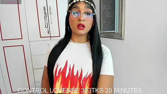 Snapshot of Karla_Dior7 chatting on 10.04.25 Karla Dior7 online show from 10.04.25