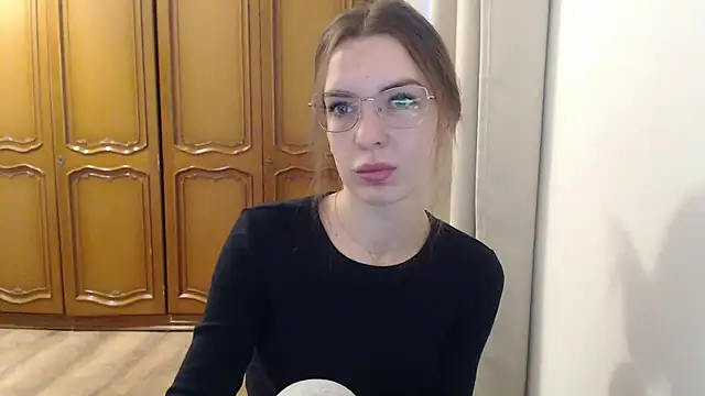 aurora lust online show from 11.18.25