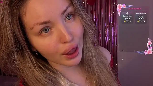 Snapshot of Lora_Rosee chatting on 04.26.26 Lora Rosee online show from 04.26.26