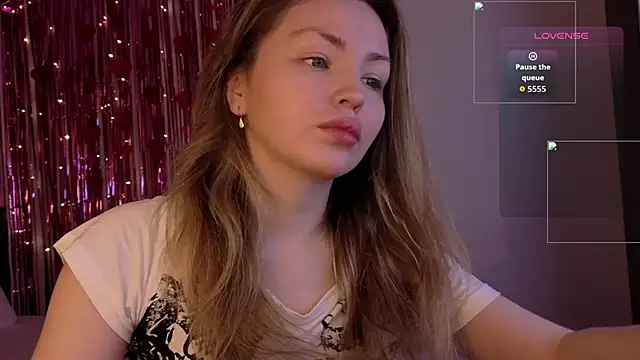 Snapshot of Lora_Rosee chatting on 05.04.26 Lora Rosee online show from 05.04.26