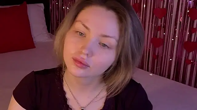 Snapshot of Lora_Rosee chatting on 05.29.26 Lora Rosee online show from 05.29.26