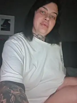 CannabisQueenn online show from 04.10.26