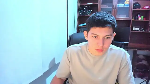 JamesCr  online show from 02.05.25