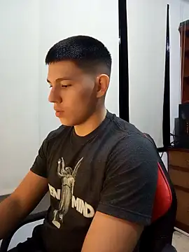 JamesCr  online show from 02.08.25