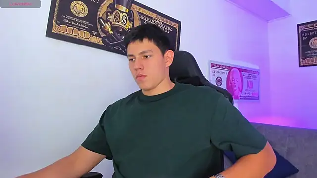 JamesCr  online show from 03.11.25