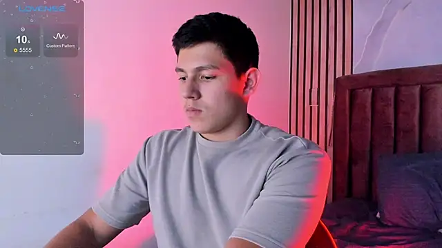 JamesCr  online show from 03.13.25