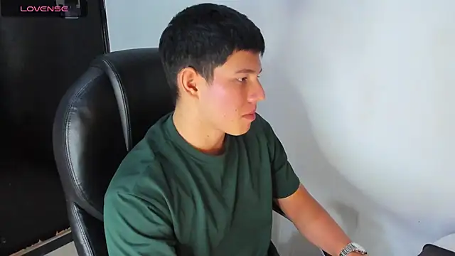 JamesCr  online show from 03.23.25