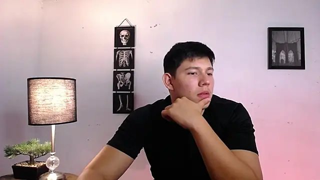 JamesCr  online show from 11.19.25