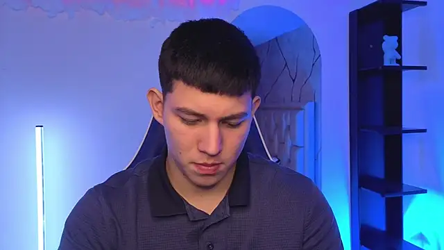 JamesCr  online show from 06.09.26