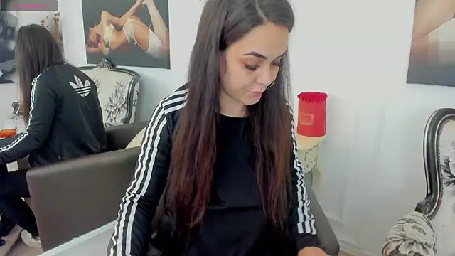 NicoleKatee online show from 10.07.25