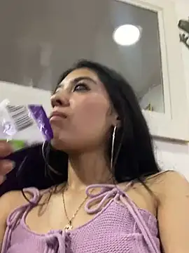 Snapshot of TayylorSexx chatting on 02.12.25 TayylorSexx online show from 02.12.25