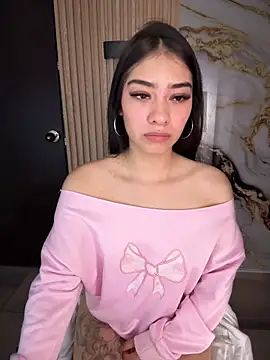 Snapshot of TayylorSexx chatting on 06.19.26 TayylorSexx online show from 06.19.26