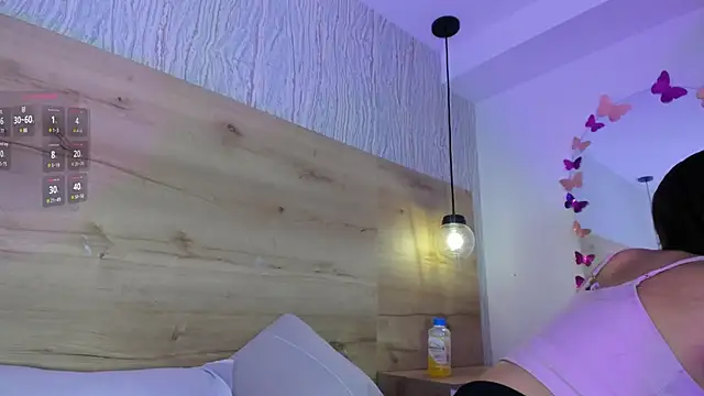 bella lovers  online show from 02.27.25