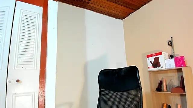 Violetta 0 online show from 02.19.26