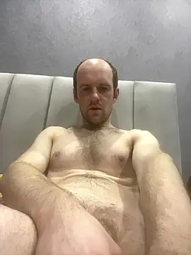 LynnAhNight online show from 01.09.26