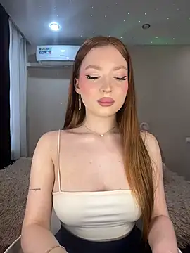 Snapshot of JessRoal chatting on 03.07.25 JessRoal online show from 03.07.25