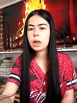 Dalia Collinsx online show from 02.06.25