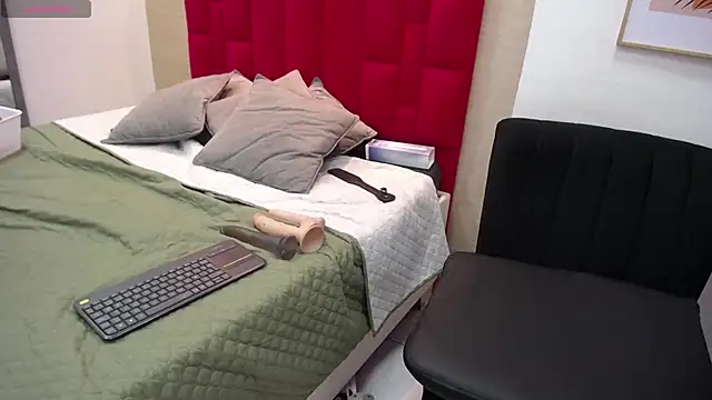 GochitaWild online show from 02.05.25