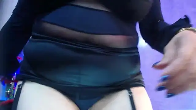 Snapshot of sarasmith3 chatting on 10.05.25 sarasmith3 online show from 10.05.25