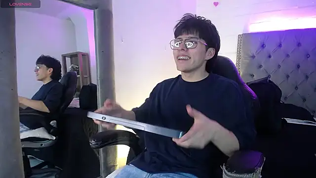 PepperTwink online show from 09.11.25