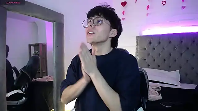 PepperTwink online show from 09.12.25