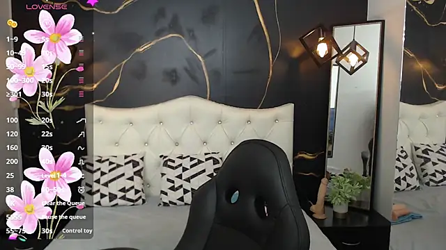 Snapshot of Aaliyah11 chatting on 03.22.25 Aaliyah11 online show from 03.22.25