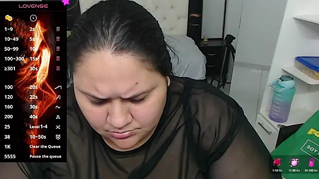 Snapshot of Aaliyah11 chatting on 10.09.25 Aaliyah11 online show from 10.09.25