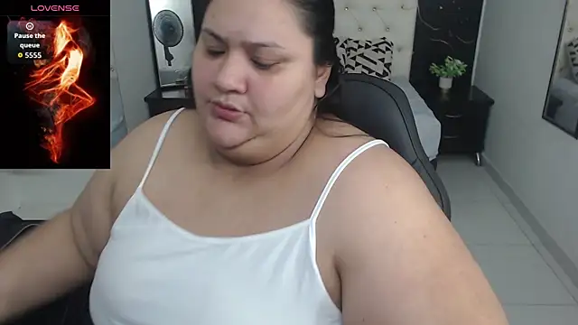 Aaliyah11 online show from 11.19.25