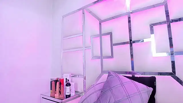 Snapshot of ZoeWan69 chatting on 02.01.26 ZoeWan69 online show from 02.01.26