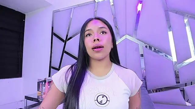 Snapshot of ZoeWan69 chatting on 02.09.26 ZoeWan69 online show from 02.09.26