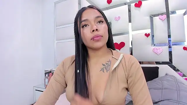 Snapshot of ZoeWan69 chatting on 02.12.26 ZoeWan69 online show from 02.12.26