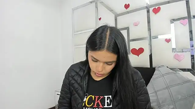 Snapshot of ZoeWan69 chatting on 02.14.26 ZoeWan69 online show from 02.14.26