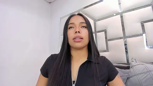 Snapshot of ZoeWan69 chatting on 02.25.26 ZoeWan69 online show from 02.25.26