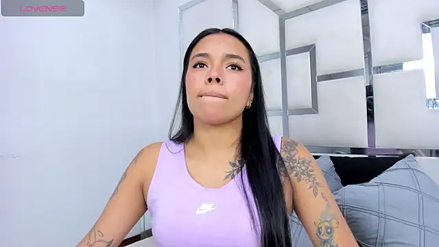 Snapshot of ZoeWan69 chatting on 02.26.26 ZoeWan69 online show from 02.26.26