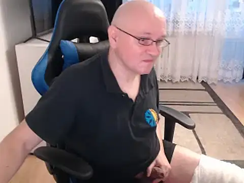 Snapshot of ruplumber chatting on 02.04.25 ruplumber online show from 02.04.25