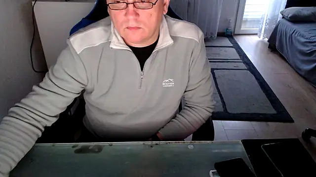 Snapshot of ruplumber chatting on 10.06.25 ruplumber online show from 10.06.25